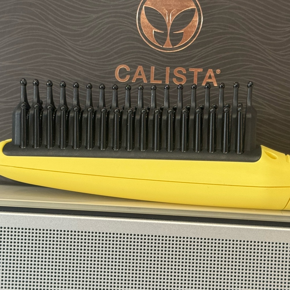 Calista TrianglPro Heated Detailer Brush ( Marigold) - Picture 7 of 8